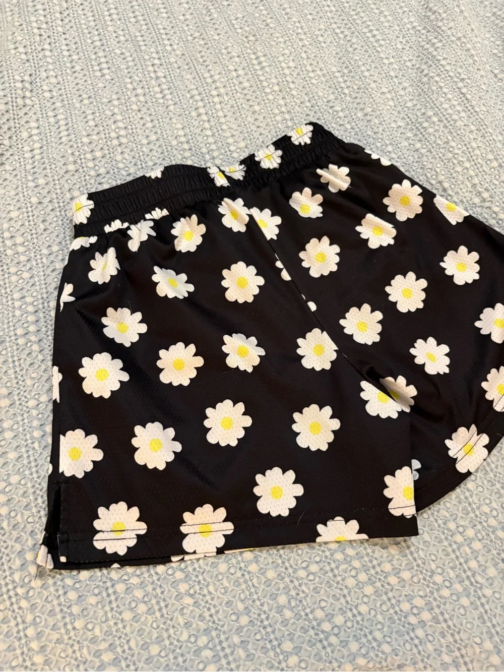 Killcrew Black Daisy Print Athletic Shorts sz XS